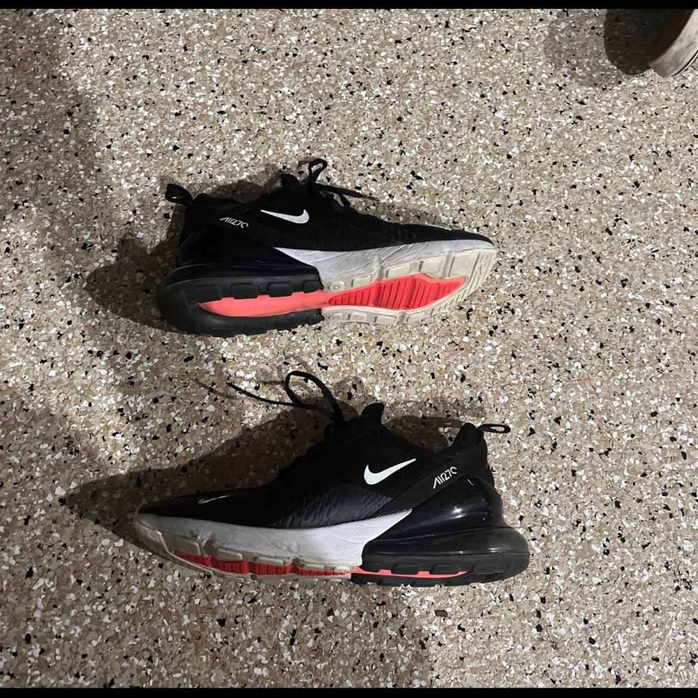 Lightly used in Nike shoes comes with original box